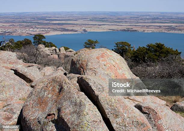 Vista Del Monte Scott De Oklahoma Foto de stock y más banco de imágenes de Agua - Agua, Aire libre, Azul