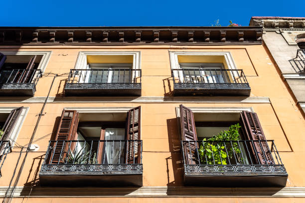 istock Old residential building in central Madrid 1458454015