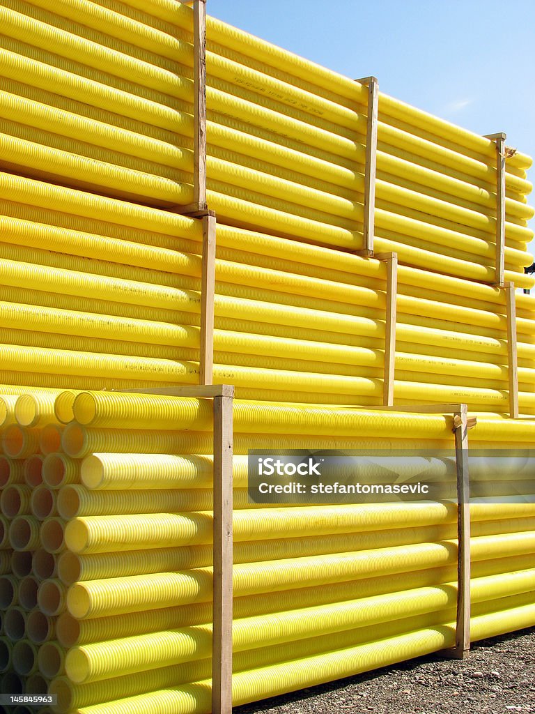 Amarillo tuberías - Foto de stock de Abundancia libre de derechos