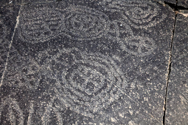 istock SOUTH AFRICAN PETROGLYPHS: DRIEKOPSEILAND 1458471862