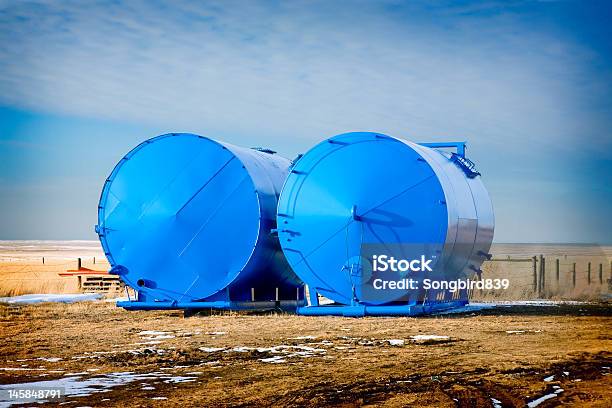 Frisch Gestrichenen Tanks Stockfoto und mehr Bilder von Herstellendes Gewerbe - Herstellendes Gewerbe, Vorratstank, Beschichtung - Außenschicht