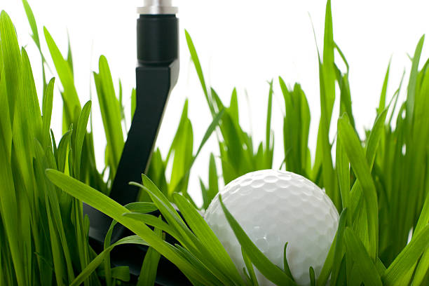 ゴルフボール、クラブオングラス-絶縁型 - golf golf course swinging isolated ストックフォトと画像