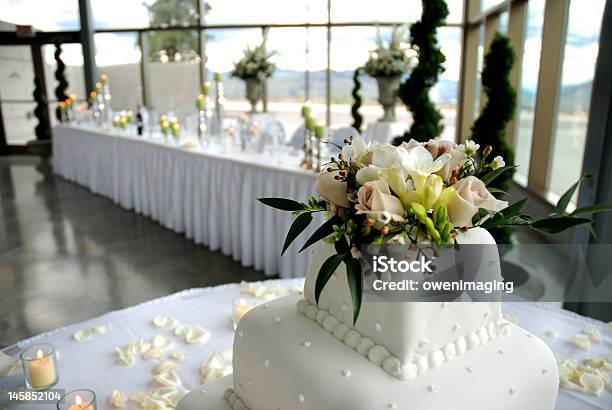 Wedding Reception Cake And Head Table Stock Photo - Download Image Now - Modern, Wedding Cake, Cake