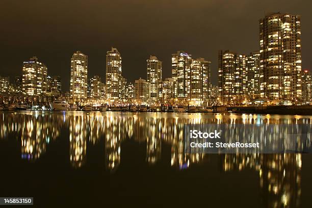 Cidadeparaíso - Fotografias de stock e mais imagens de Vancouver - Vancouver, Ao Ar Livre, Apartamento