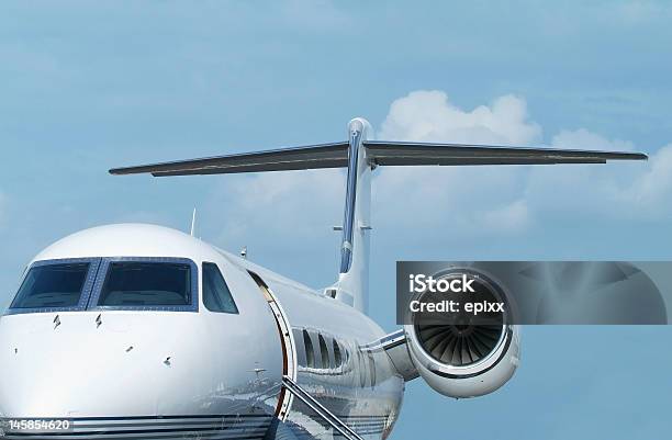 Executivo Avião A Jato - Fotografias de stock e mais imagens de Aviação Geral - Aviação Geral, Avião, Avião Comercial