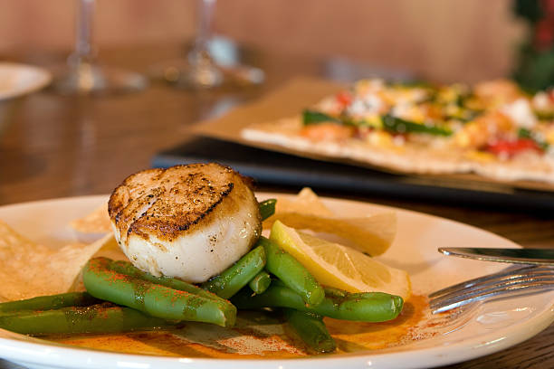 istock scallops over green beans 145855060