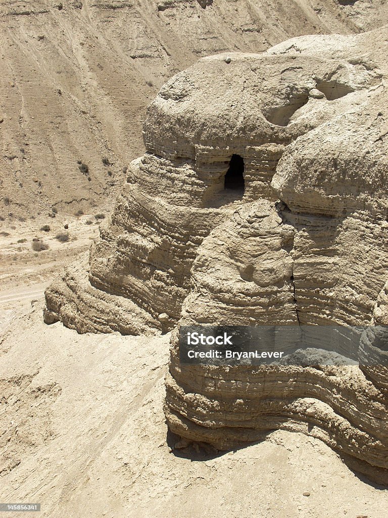 Grotte di Qumran, dove I rotoli del mar morto trovato - Foto stock royalty-free di Caverna