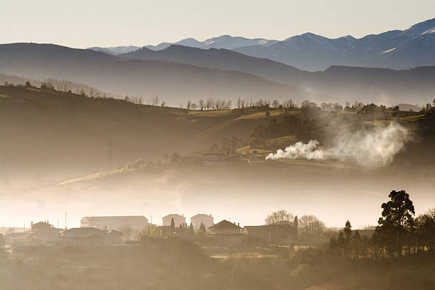 Paisaje de niebla - foto de stock