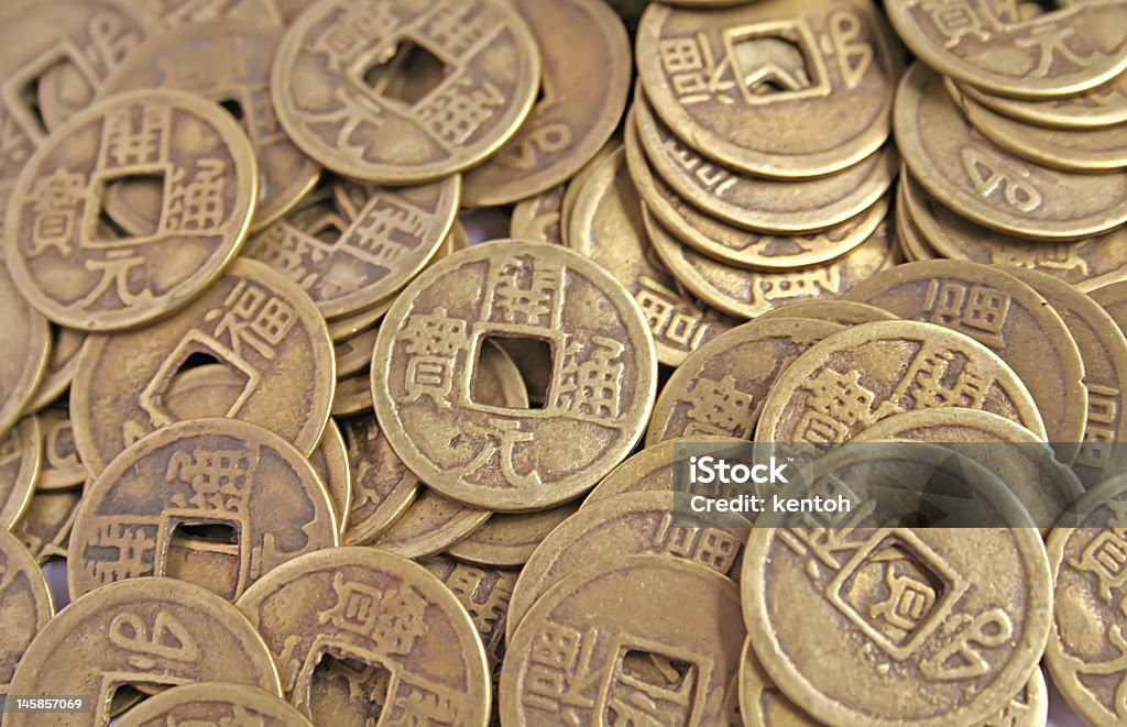 Pièces de monnaie chinoises à l'Imperial des répliques antiques - Photo de Allégorie libre de droits