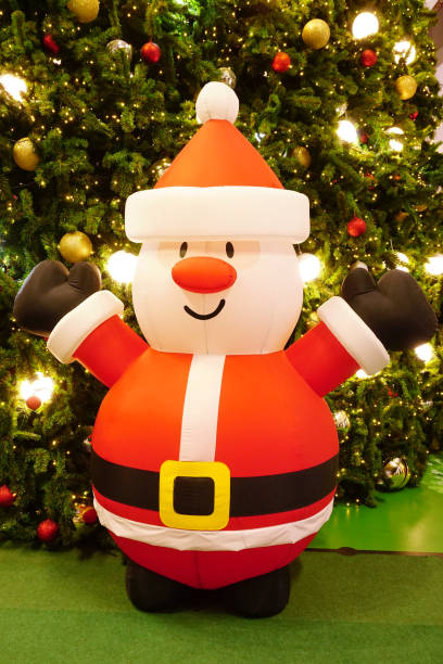 istock Santa Claus balloon doll decorate at tree 1458687223