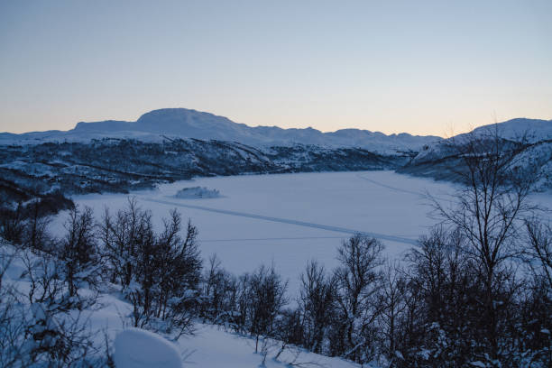 zimowy krajobraz w telemarku - telemark skiing zdjęcia i obrazy z banku zdjęć