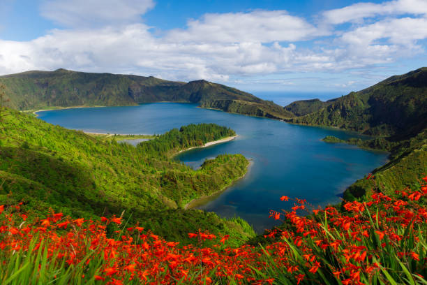 lago di fogo, azores, beautiful landscape - san miguel imagens e fotografias de stock