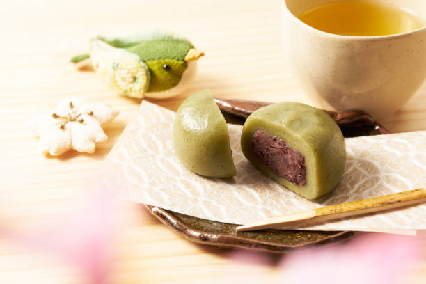 istock Mugwort Mochi Japanese sweets    (Yomogi Mochi or Kusa Mochi) 1459019782