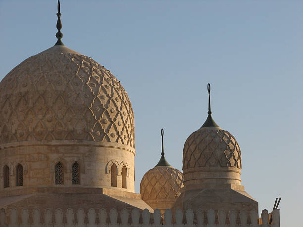 istock jumeirah mosque dubai 145902351