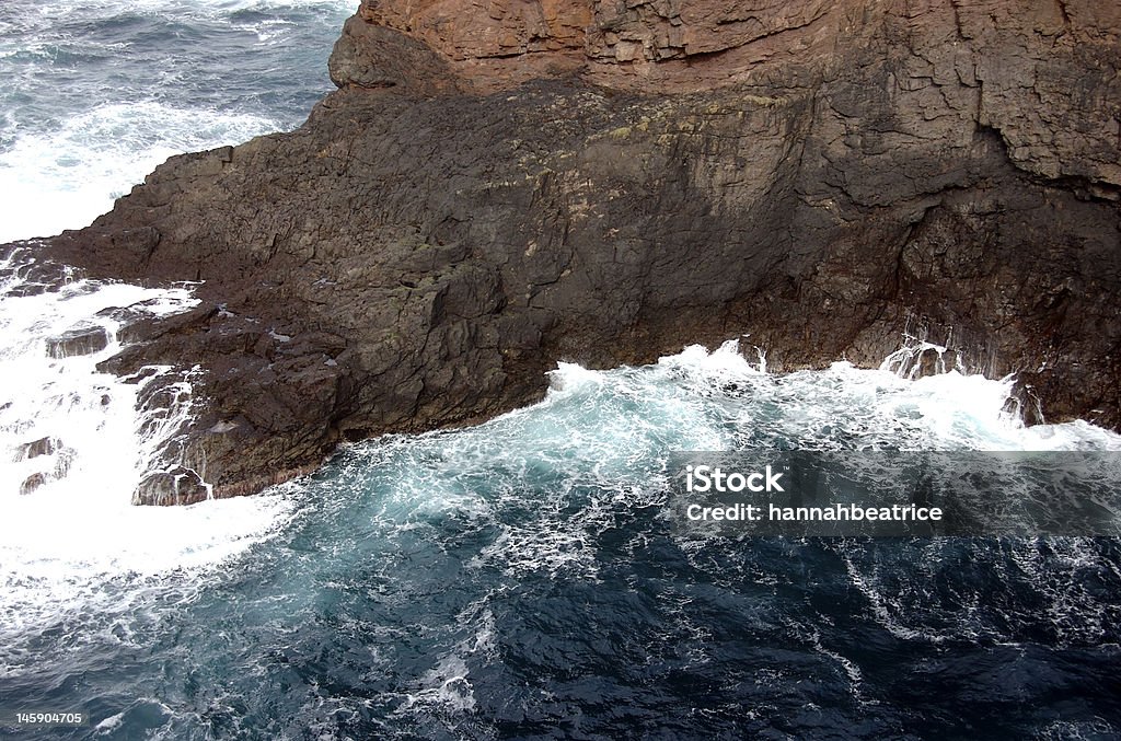 Прочный Cliff Дно - Стоковые фото Утёс роялти-фри