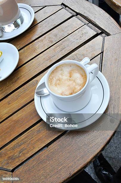 Desayuno Café Foto de stock y más banco de imágenes de Adorno de espuma - Adorno de espuma, Amarillo - Color, Bebida caliente