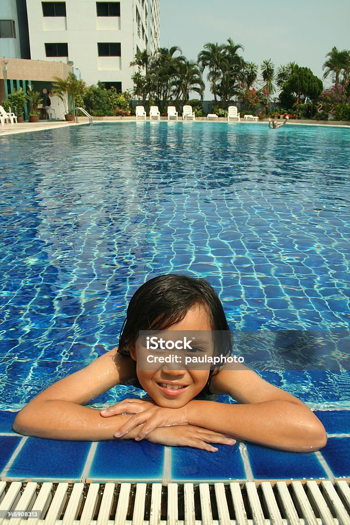 Diversão na piscina - Foto de stock de Adolescente royalty-free