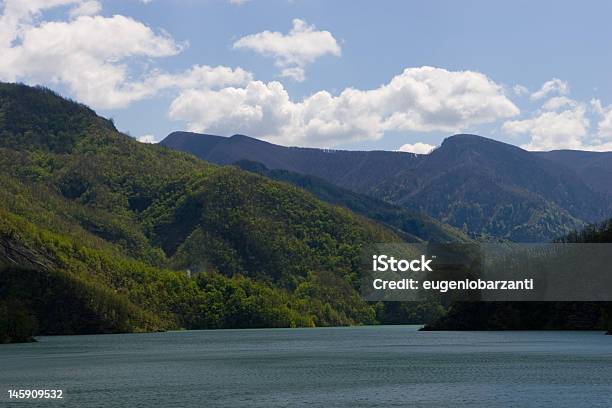 Lago - Fotografias de stock e mais imagens de Alpes Europeus - Alpes Europeus, Ao Ar Livre, Apeninos