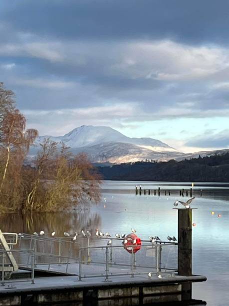 ベンローモンドの風景 - loch lomond loch ben lomond scotland ストックフォトと画像