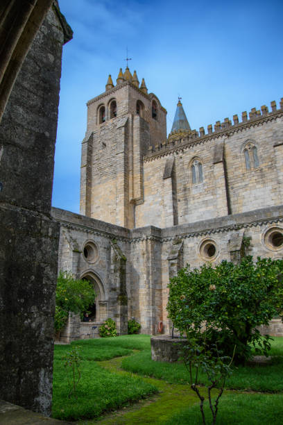 istock Architecture details of Evora 1459119346