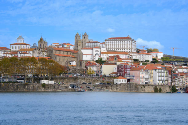 istock the Douro River, Gaia and Porto 1459122550