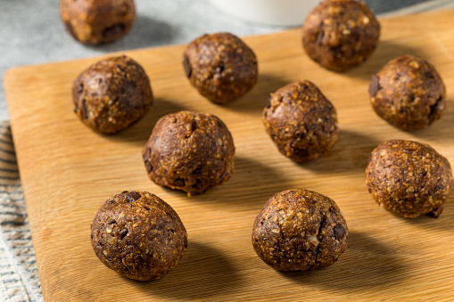 Homemade Chocolate Oatmeal Energy Balls for Breakfast