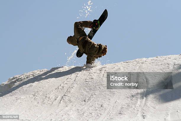 Foto de O Que Um Salto e mais fotos de stock de Snowboarding - Snowboarding, Aterrissar, Prancha de snowboard