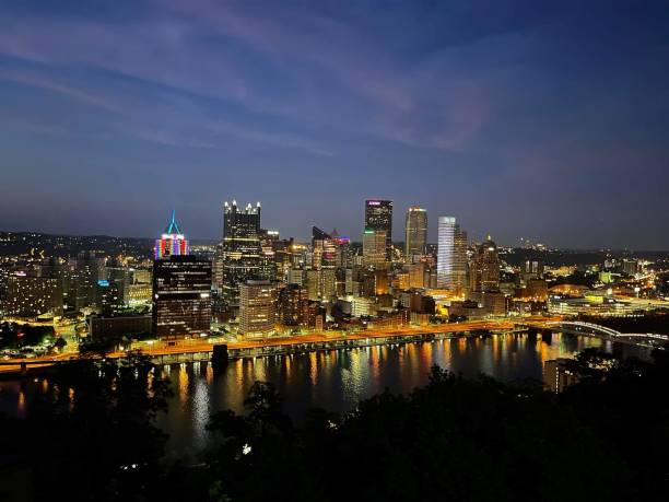 istock Pittsburgh City Overlook 1459166764