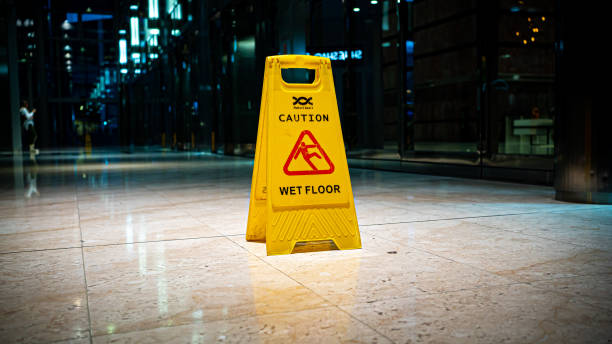 caution wet floor - floor wet slippery danger imagens e fotografias de stock