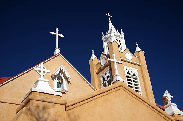 catedral de san felipe - albuquerque catholicism church new mexico fotografías e imágenes de stock