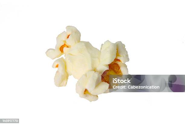 Isolierte Popcorn Stockfoto und mehr Bilder von Einzelner Gegenstand - Einzelner Gegenstand, Fotografie, Freisteller – Neutraler Hintergrund