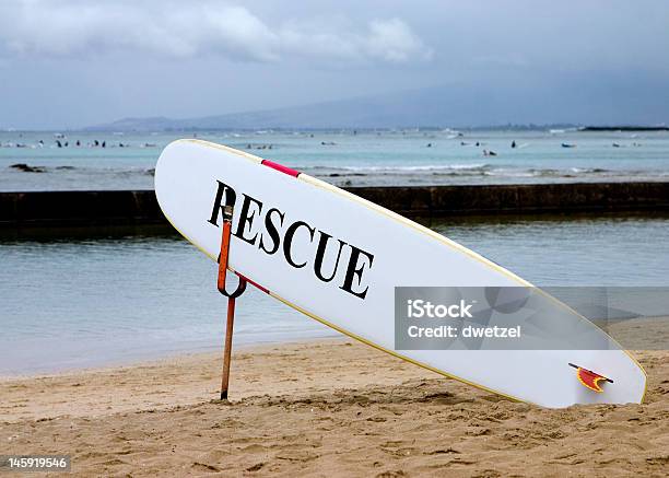 Salvavidas De Rescate Foto de stock y más banco de imágenes de Accidentes y desastres - Accidentes y desastres, Agua, Aire libre