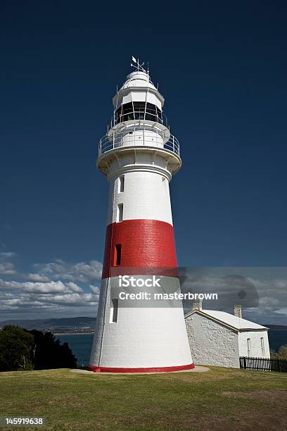 Foto de Baixa Head Lighthouse e mais fotos de stock de Alto - Descrição Geral - Alto - Descrição Geral, Azul, Branco