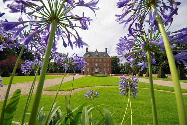 istock Castle Amerongen in the Netherlands 145920732