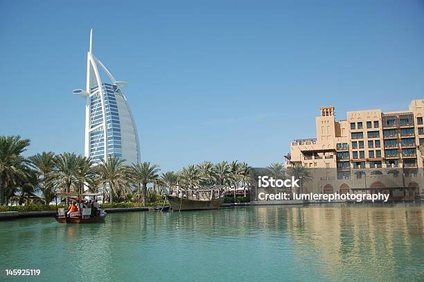 Photo libre de droit de Tour Burj Al Arab À Dubaï banque d'images et plus d'images libres de droit de Arabie - Arabie, Architecture, Baie - Eau