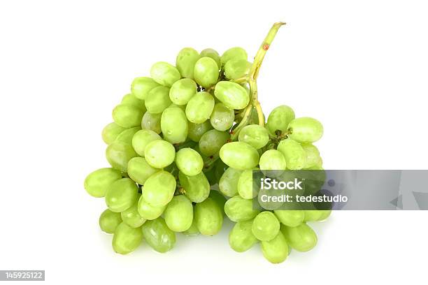 Pęk Zielonych Winogron - zdjęcia stockowe i więcej obrazów Bez ludzi - Bez ludzi, Białe tło, Białe winogrono