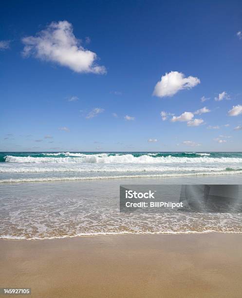 Photo libre de droit de Plage banque d'images et plus d'images libres de droit de Bleu - Bleu, Caractéristiques côtières, Ciel