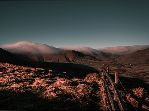 A landscape view of the Edale Walk in Peak District, England