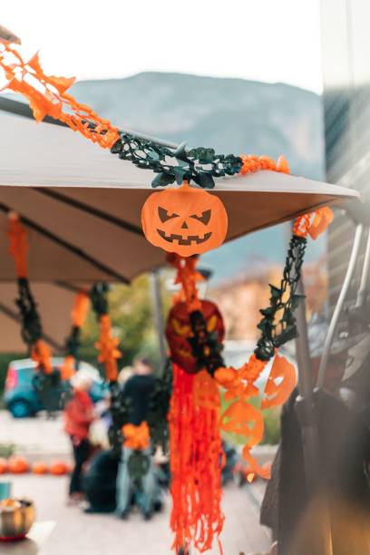 istock Selective of Halloween decorations on a shelter 1459307500