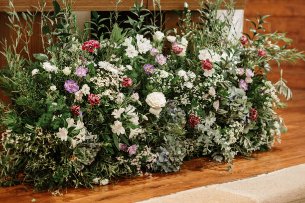 istock Beautiful flower arrangement 1459333194