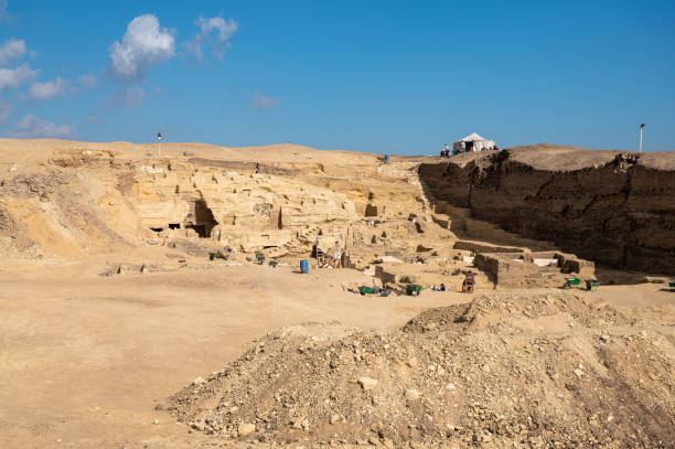 istock Saqqara archaeological excavations 1459340395