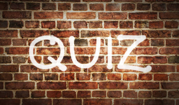 istock Quiz spray painted on the brick wall illustration 1459341470