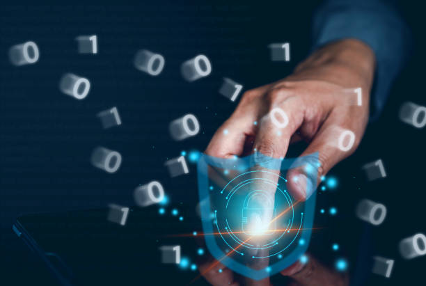 Cybersecurity and privacy concepts to protect data. Lock and safety internet network security technology. Businessman touching locking personal data on smartphone. cyber security conceptos de ciberseguridad y privacidad para proteger los datos. bloqueo y seguridad de la tecnología de seguridad de la red de internet. hombre de negocios tocando el bloqueo de datos personales en el teléfono inteligente. seguridad cibernética