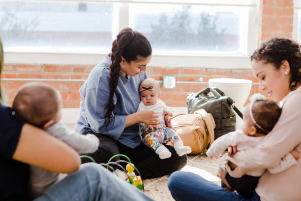 istock Young mothers meet 1459385982