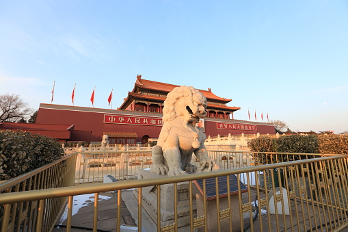 Qianmen Gate on Tiananmen Square and the entrance to the Palace Museum in Beijing (Gugun).Inscription-\