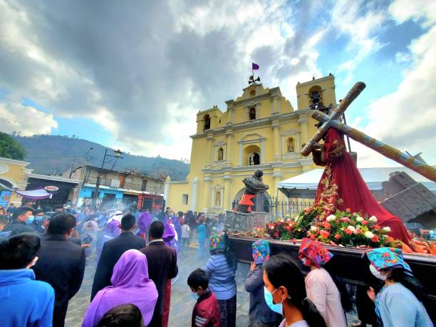 holy week procession in rural mayan kaqchikel village - guatemala antigua central america color image imagens e fotografias de stock
