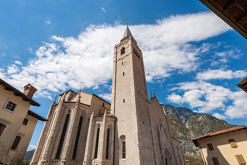 Medieval Cathedral of Venzone village, Church of St. Andrew the Apostle (Chiesa di Sant'andrea Apostolo), 1308. Destroyed by the 1976 earthquake and rebuilt between 1988 and 1995. Udine province, Friuli-Venezia Giulia, Julian Alps, Italy, Europe.