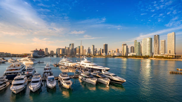 miami the skyline of miami with marina Marina stock pictures, royalty-free photos & images