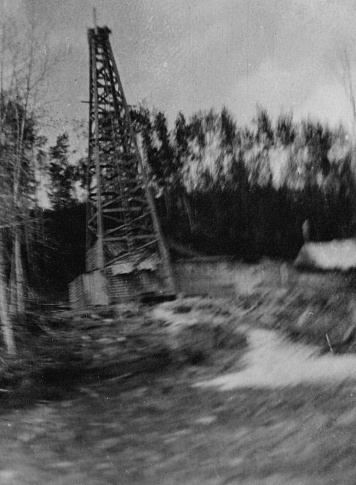 The second well into the oil sands by the Geological Survey of Canada at Pelican Portage in Alberta, Canada. Vintage photograph ca. 1915. In the late 19th century the GSC approved two wells, to look into possible petroleum reservoirs.