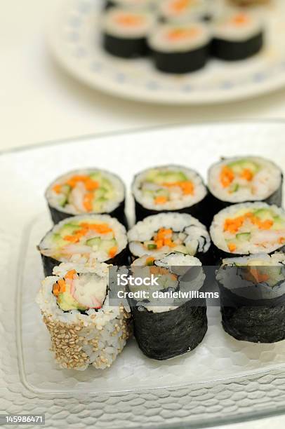 Maki Rolos - Fotografias de stock e mais imagens de Alga marinha - Alga marinha, Arroz - Alimento Básico, Caranguejo - Marisco